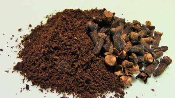 How to Make Whole Cloves to Ground Cloves?
