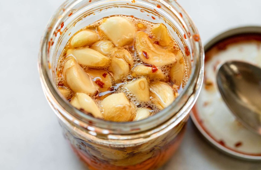 Effortless Recipe for Fermented Honey Garlic