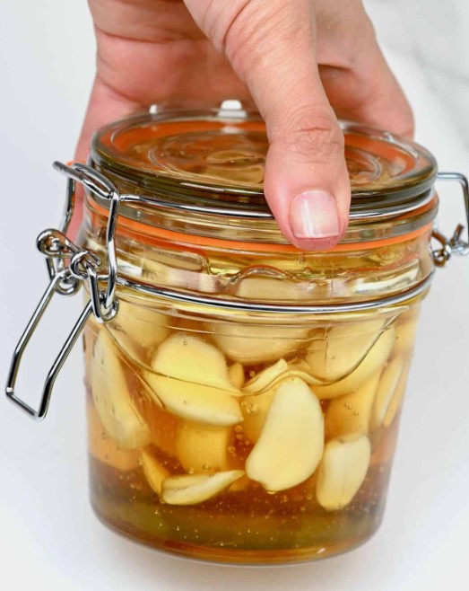 How To Make Fermented Garlic Honey