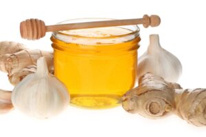 The Health Advantages of Garlic and Honey