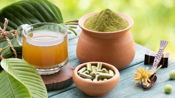 Kratom: A Comparative Analysis with Other Herbal Remedies